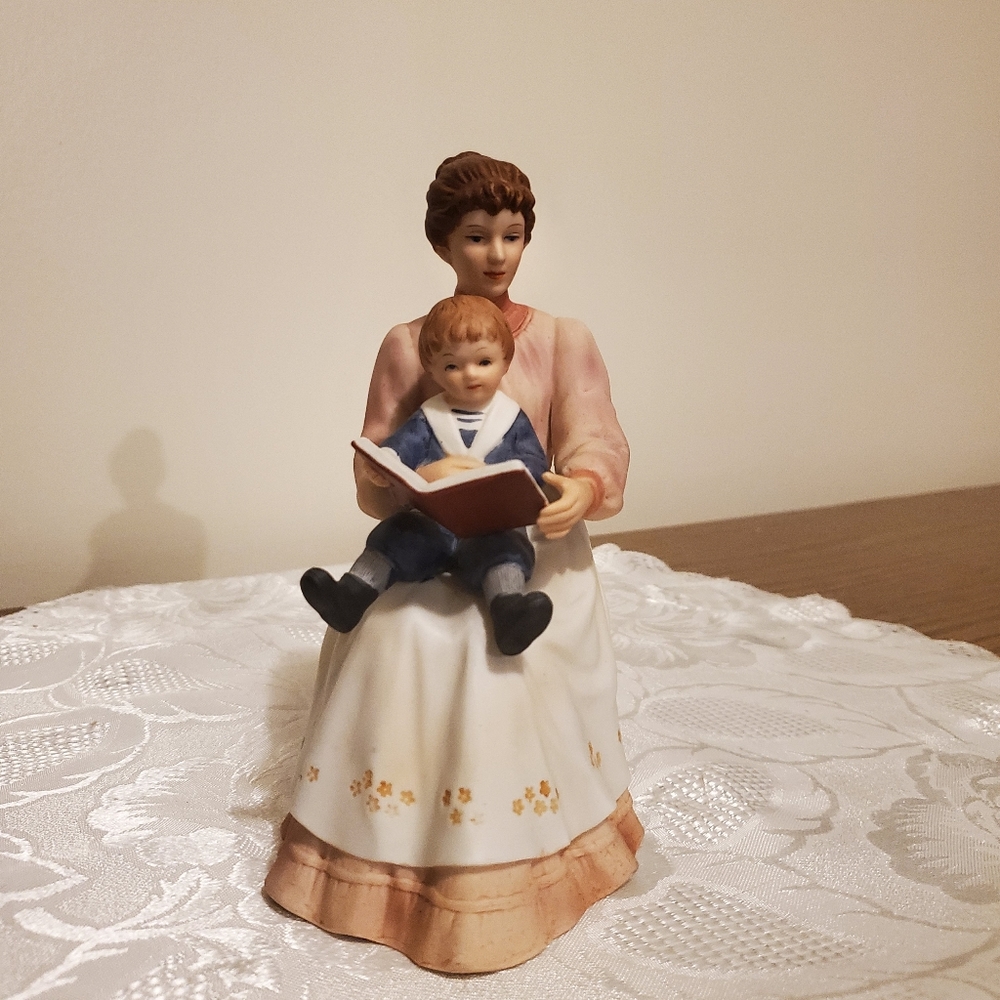 HOMCO Vintage Porcelain Mother & Child Figurine #1460